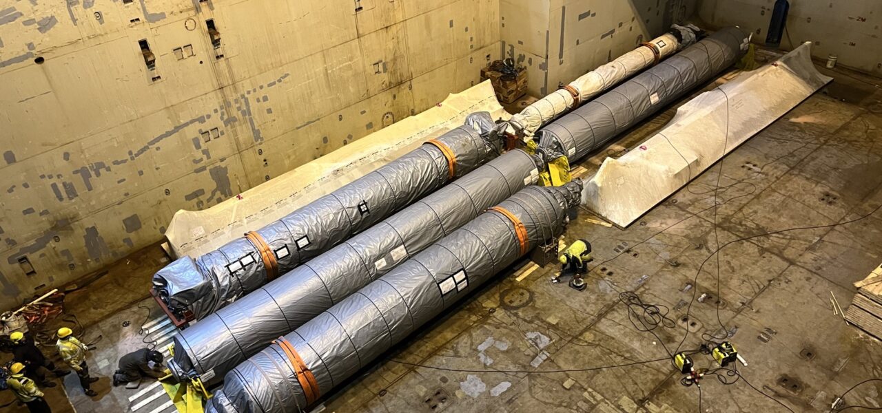 loading, stowing and securing of project shipment on a board of a vessel heading Pangkalan Kerinci, Indonesia at port of Raahe organized by Hacklin Logistics - finnish project forwarder
