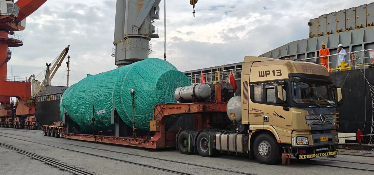 Charter vessel loading in Shanghai arranged by Hacklin China