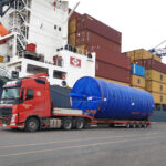 Project cargo forwarding - projektilogistiikka - Hacklin Logistics - breakbulk - delivery on board a container vessel truck