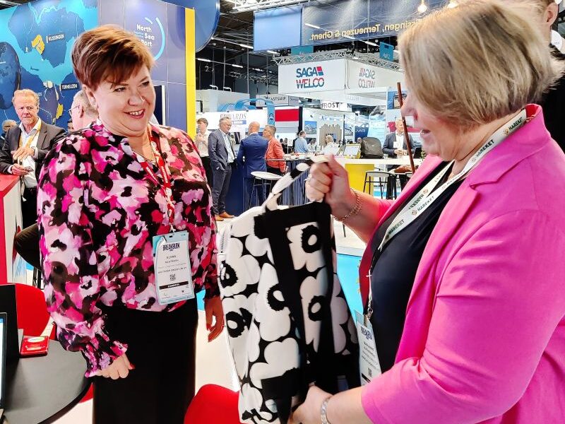 2024 - Hacklin Logistics Marimekko Backpack lottery winner 1 BreakBulk Europe