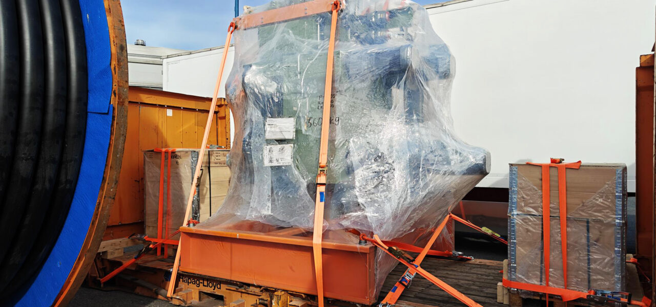 Project forwarder Finland projektihuolinta palvelut Hacklin Logistics - cargo loaded on mafi