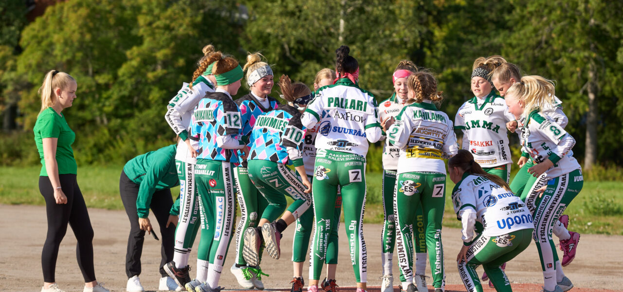 Hacklin Logistics sponsors Summan ponnistus - a baseball club from Hamina, Finland