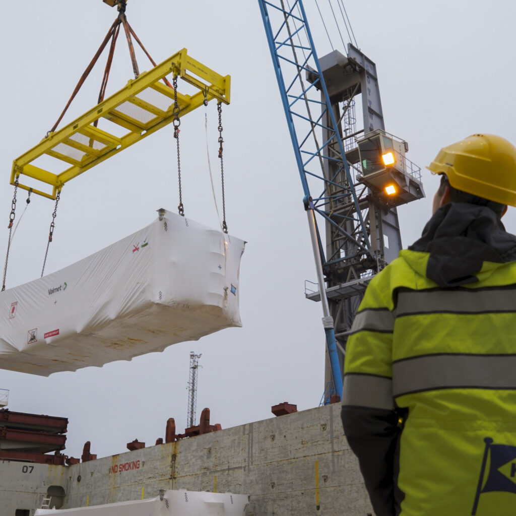 Industrial project logistics operations including cargo handling, coordination, and quality control.