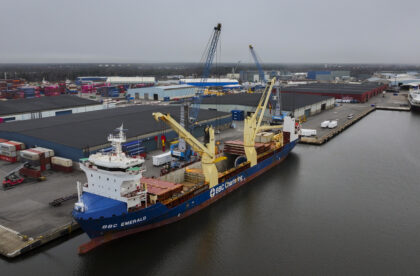 Hacklin Logistics project freight forwarding charter vessel loading in Finland